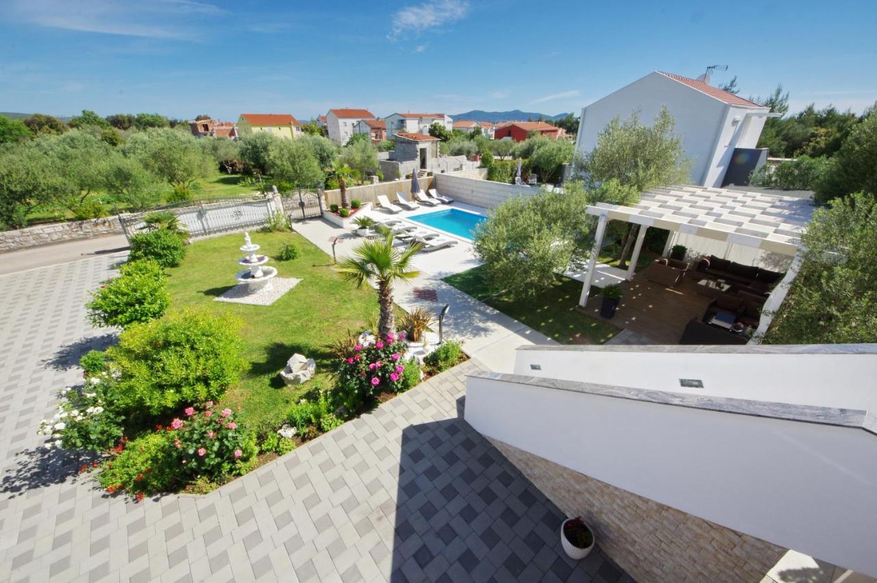 Apartmani Emili Sukošan Exteriör bild