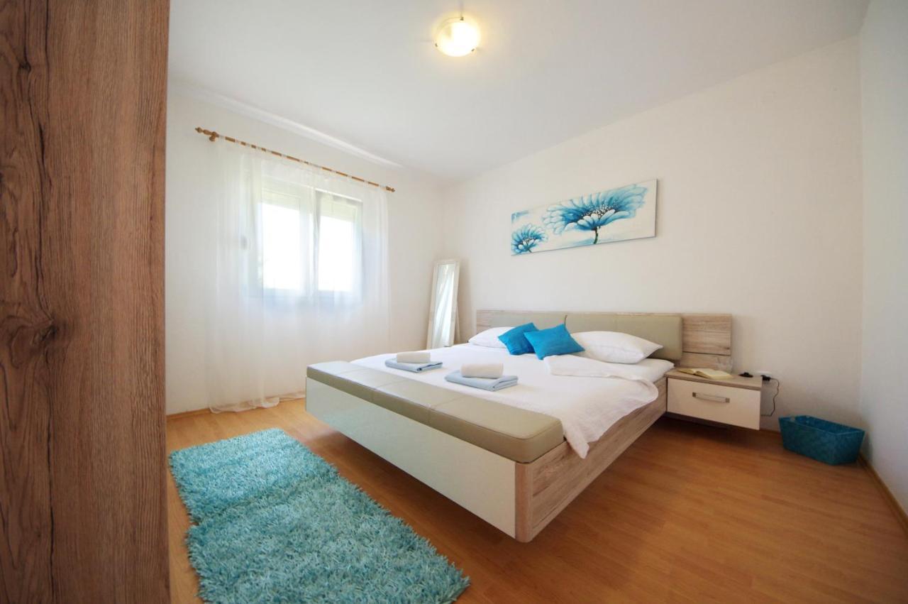Apartmani Emili Sukošan Exteriör bild