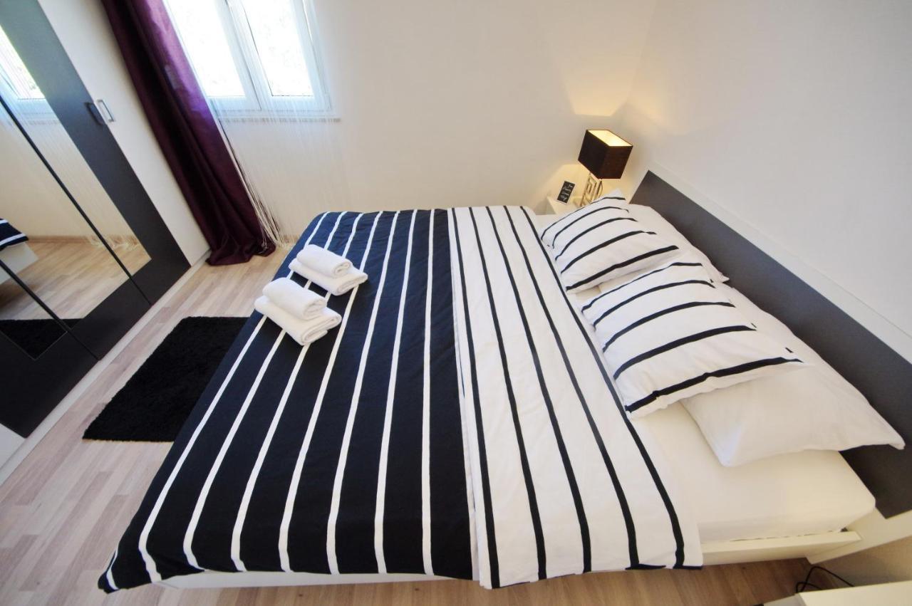 Apartmani Emili Sukošan Exteriör bild